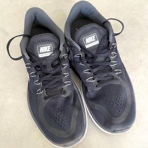 Nike Flex 2017 Sneakers - Size 12